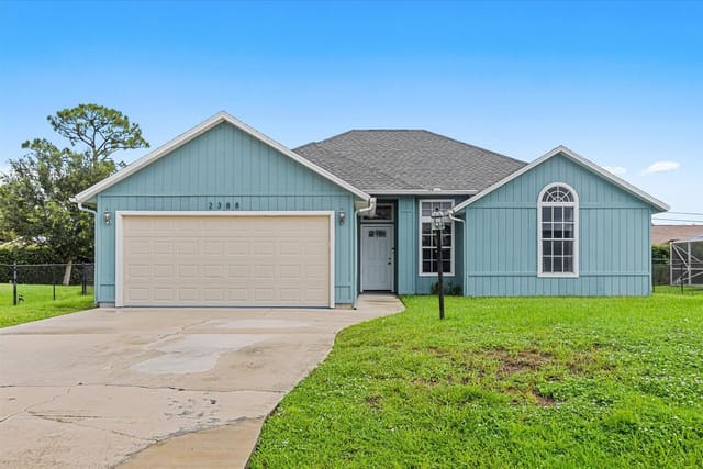 2388 SW FERN Circle, Port St. Lucie, FL 34953