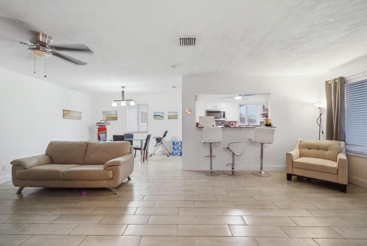 309 SW 7TH Court, Hallandale Beach, FL 33009 photo 19