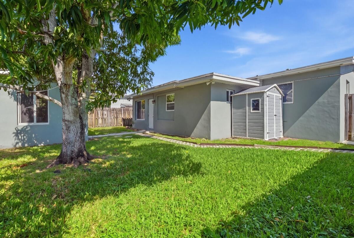 309 SW 7TH Court, Hallandale Beach, FL 33009 photo 24