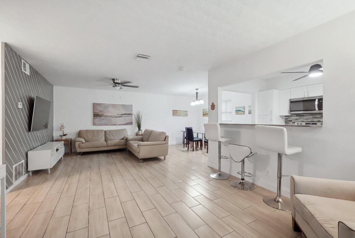 309 SW 7TH Court — photo 7