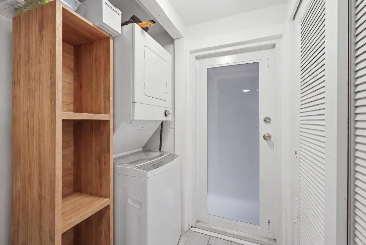 309 SW 7TH Court — photo 10