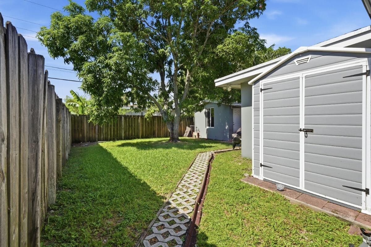 309 SW 7TH Court, Hallandale Beach, FL 33009