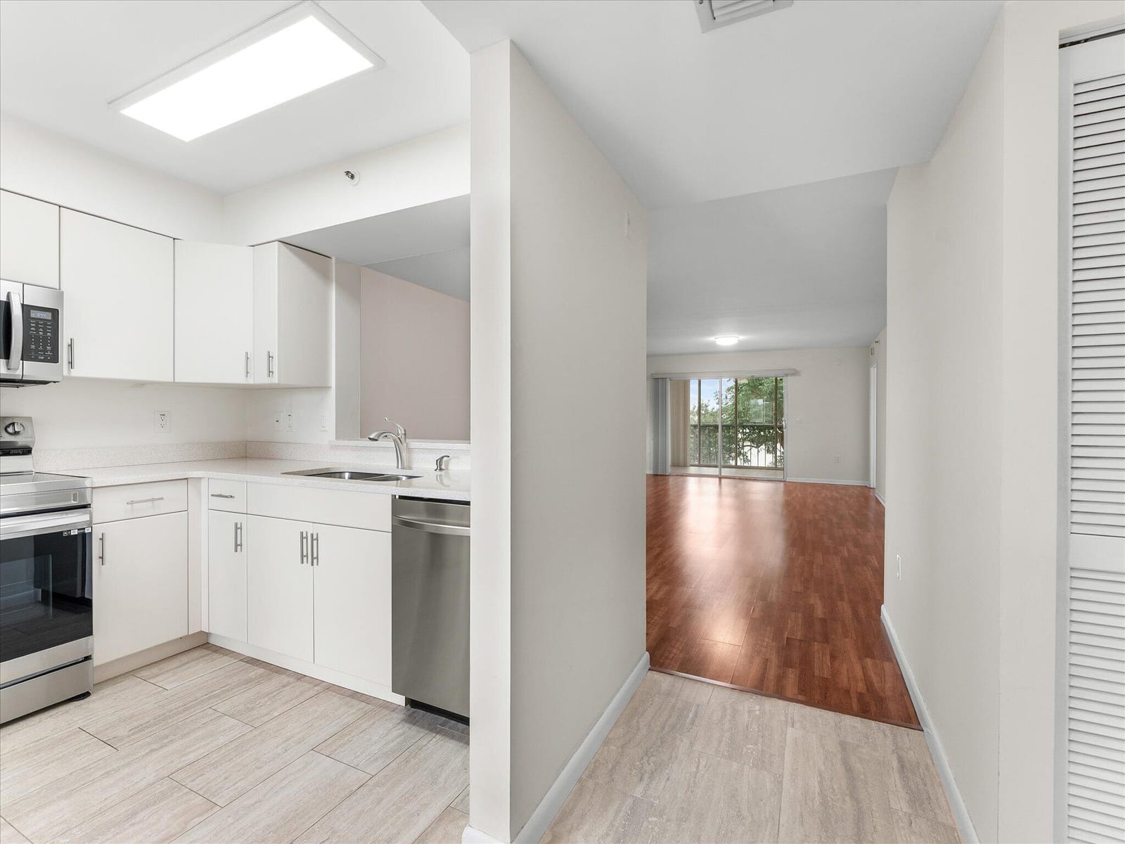 14111 Royal Vista Drive 405 — photo 5