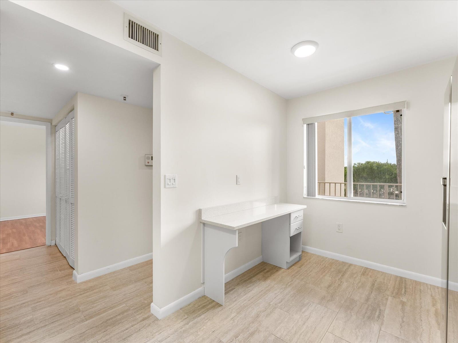 14111 Royal Vista Drive 405 — photo 7