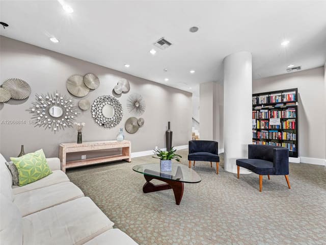 7441 Wayne Avenue 3H, Parkview Point, Miami Beach, FL