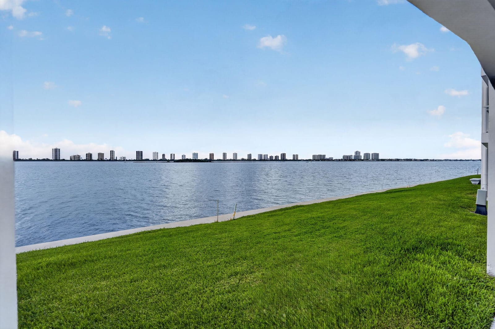 100 SHORE Court 311, North Palm Beach, FL 33408 photo 13