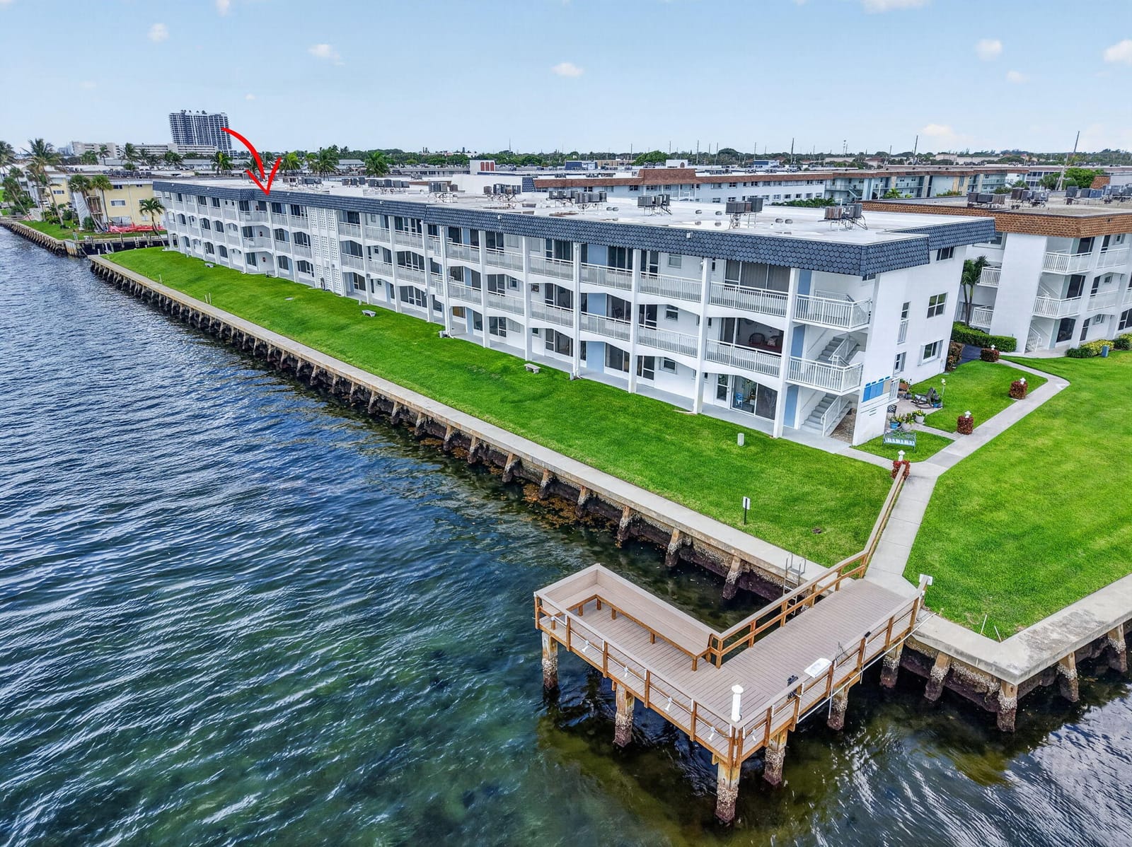 100 SHORE Court 311, North Palm Beach, FL 33408