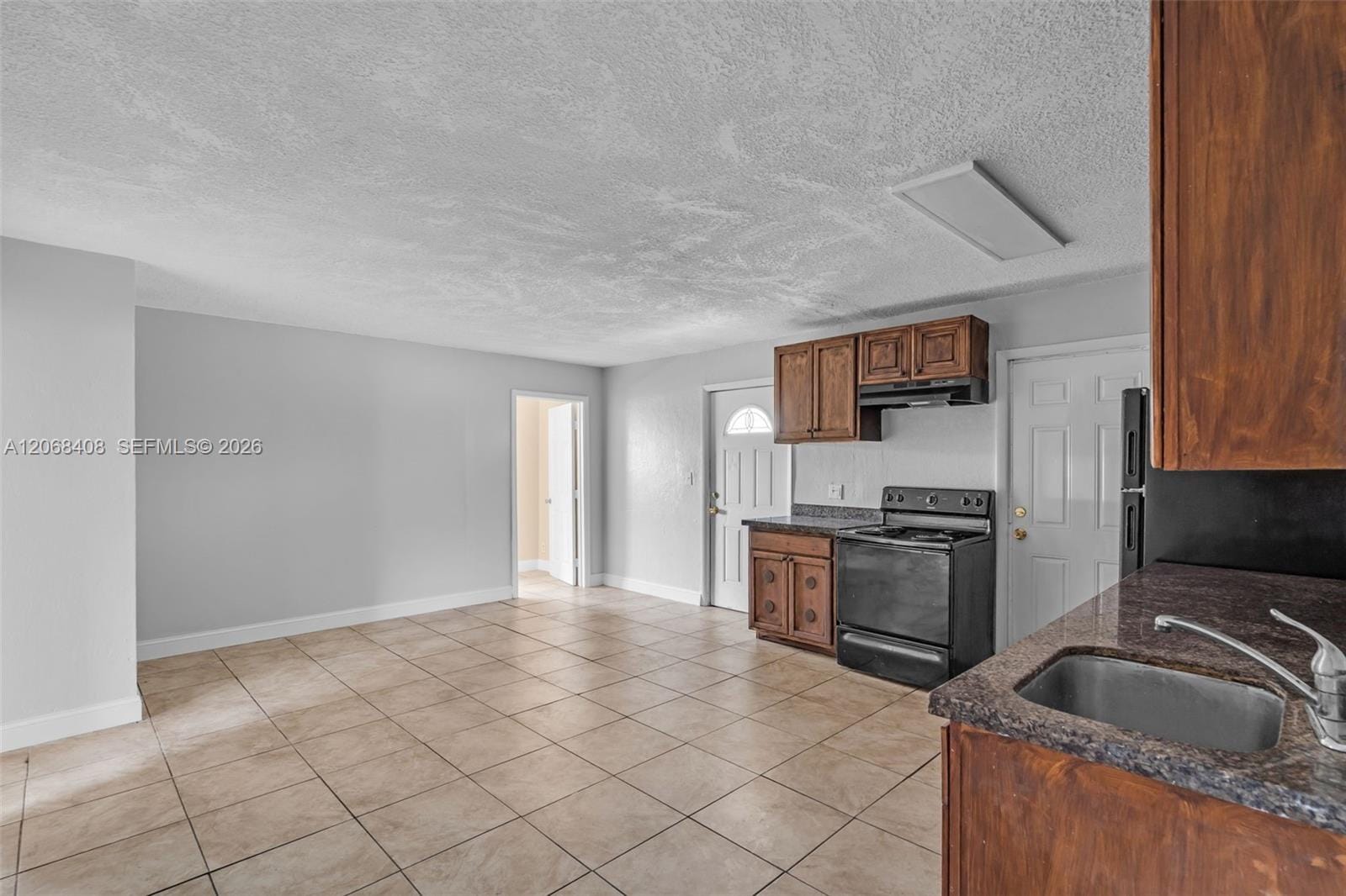 624 SW 16th Avenue C — photo 3