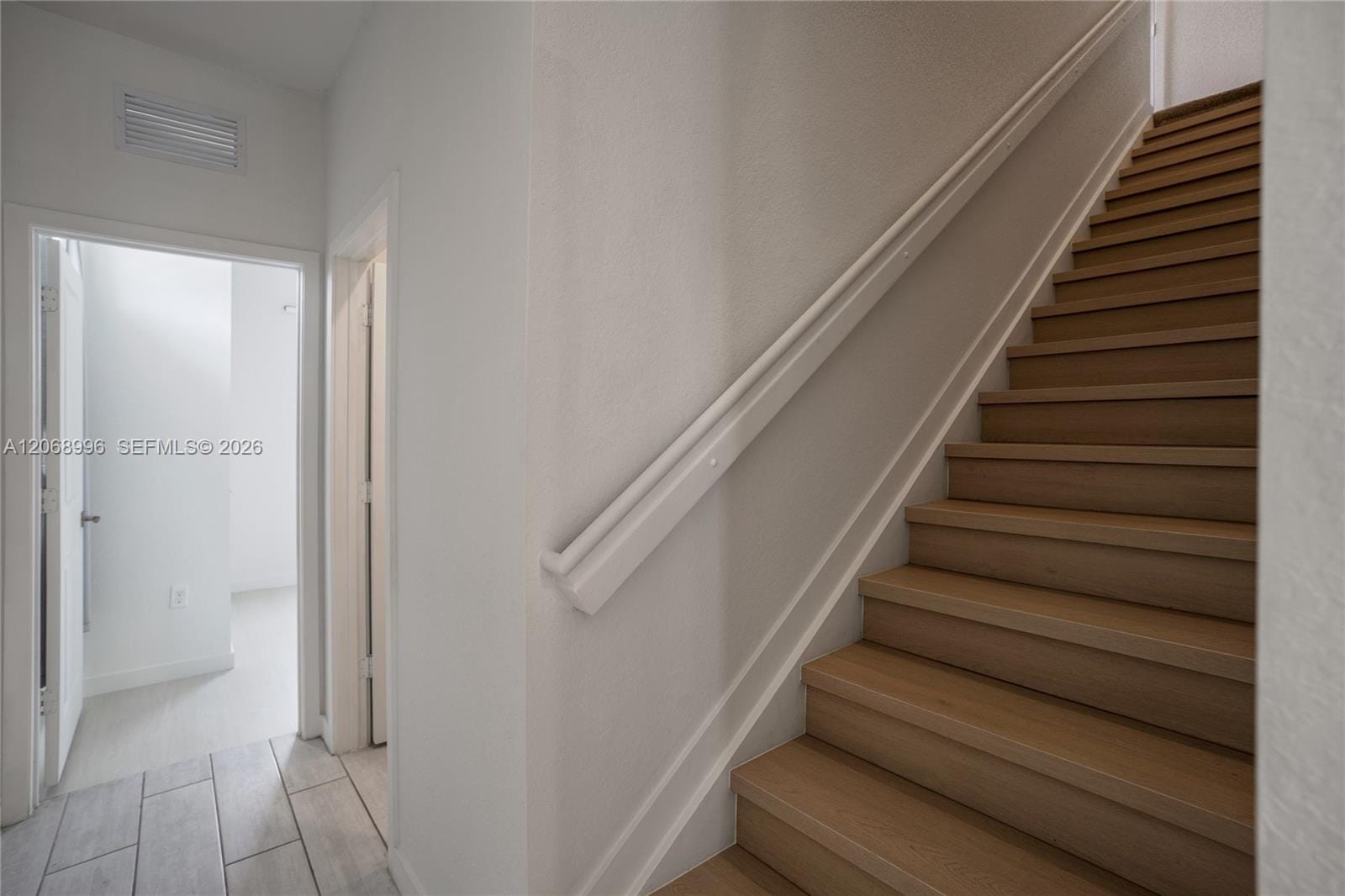 833 SE 19th Street — photo 3