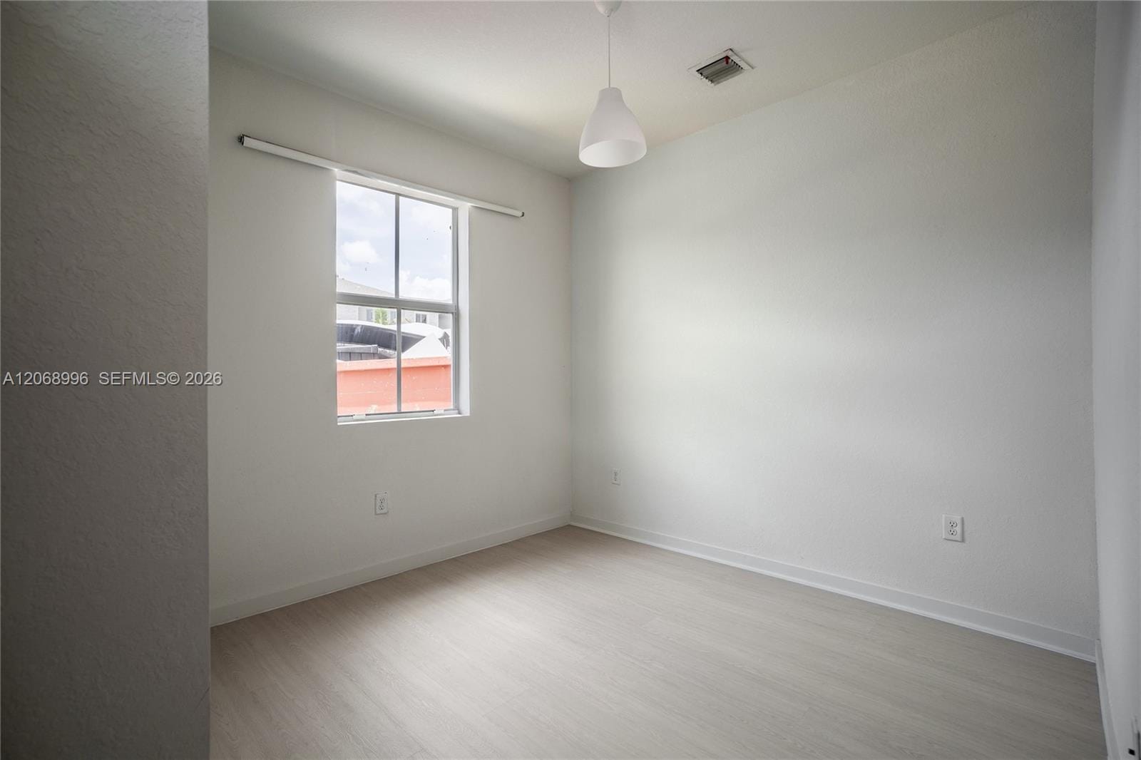 833 SE 19th Street — photo 5