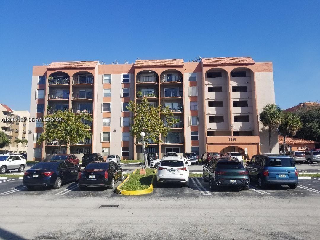 5201 NW 7th Street 506, Miami, FL 33126