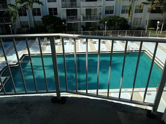 488 NW 165th St Road B-614, Miami, FL 33169