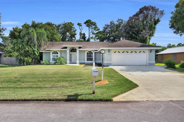 4707 Paleo Pines Circle, sold in Holiday Pines Subdivision Phase Iib, Fort Pierce, FL