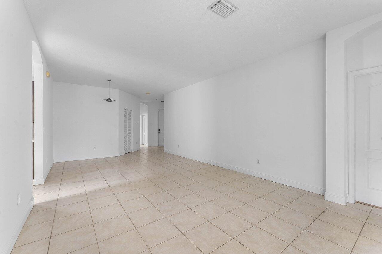 196 Seminole Lakes Drive, Royal Palm Beach, FL 33411 photo 6