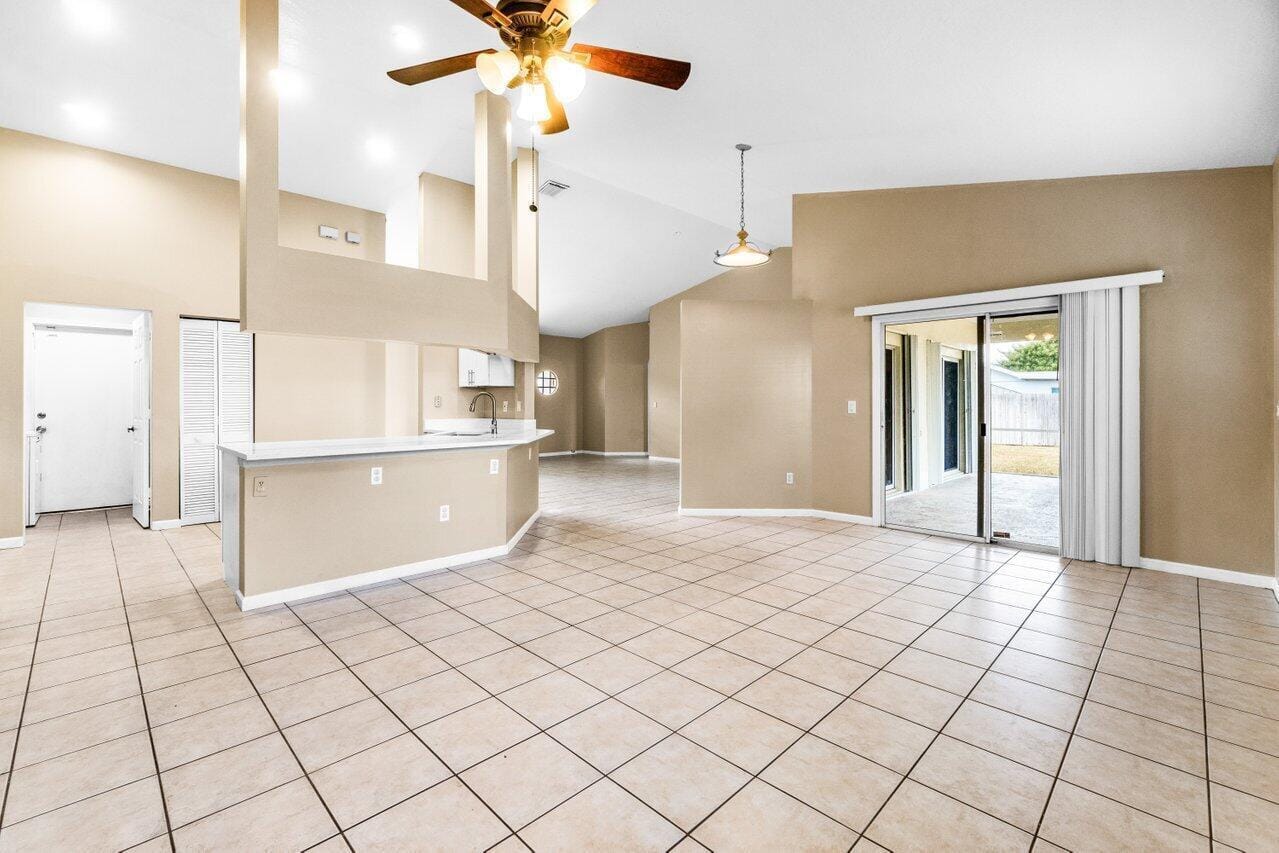 273 Ponce De Leon Street — photo 3