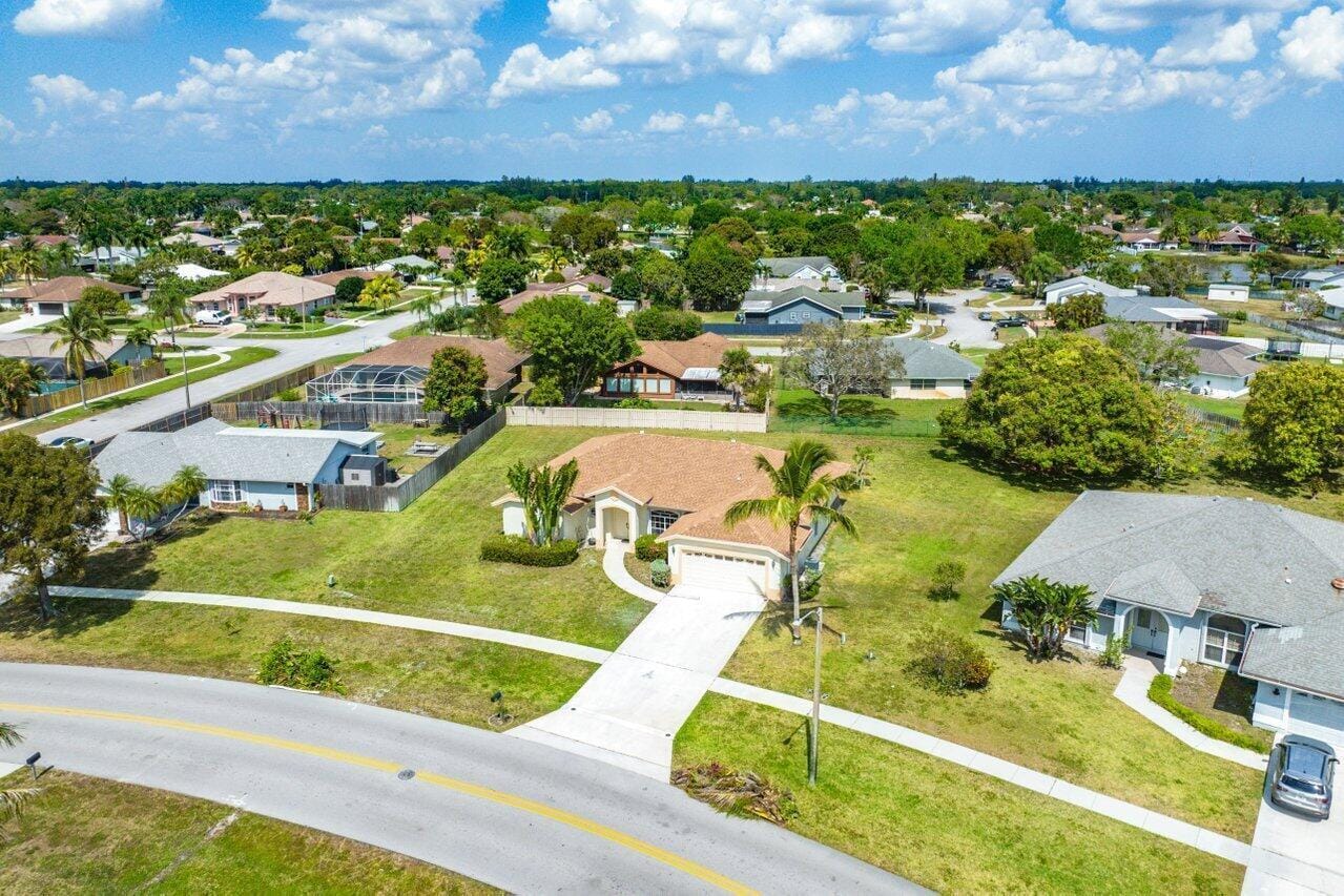 273 Ponce De Leon Street, Royal Palm Beach, FL 33411