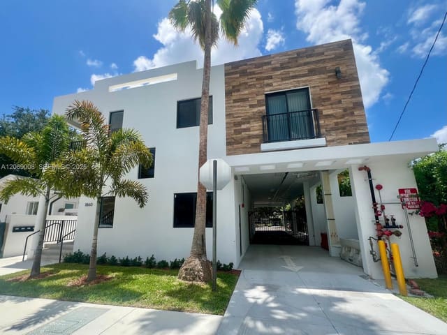 1860 NW 19th Street 101, Miami, FL 33125
