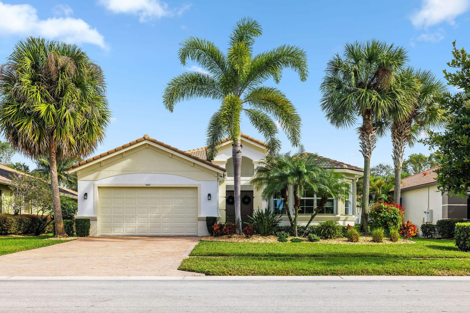 9362 Isles Cay Drive — photo 3