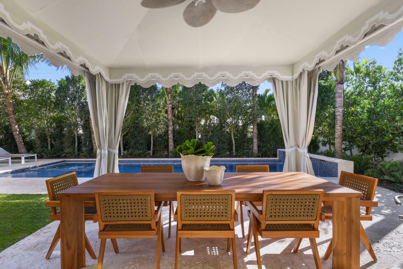 350 SEABREEZE Avenue, Palm Beach, FL 33480 photo 16
