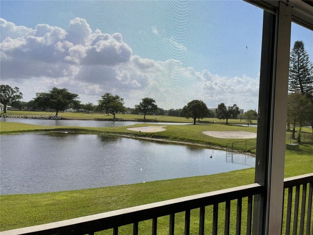 3150 W Rolling Hills Circle 201, Davie, FL 33328
