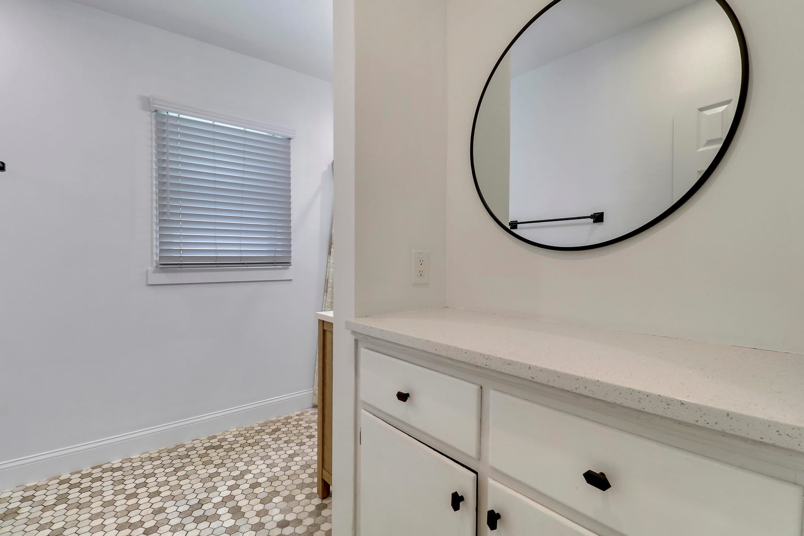 917 N OCEAN BREEZE — photo 11