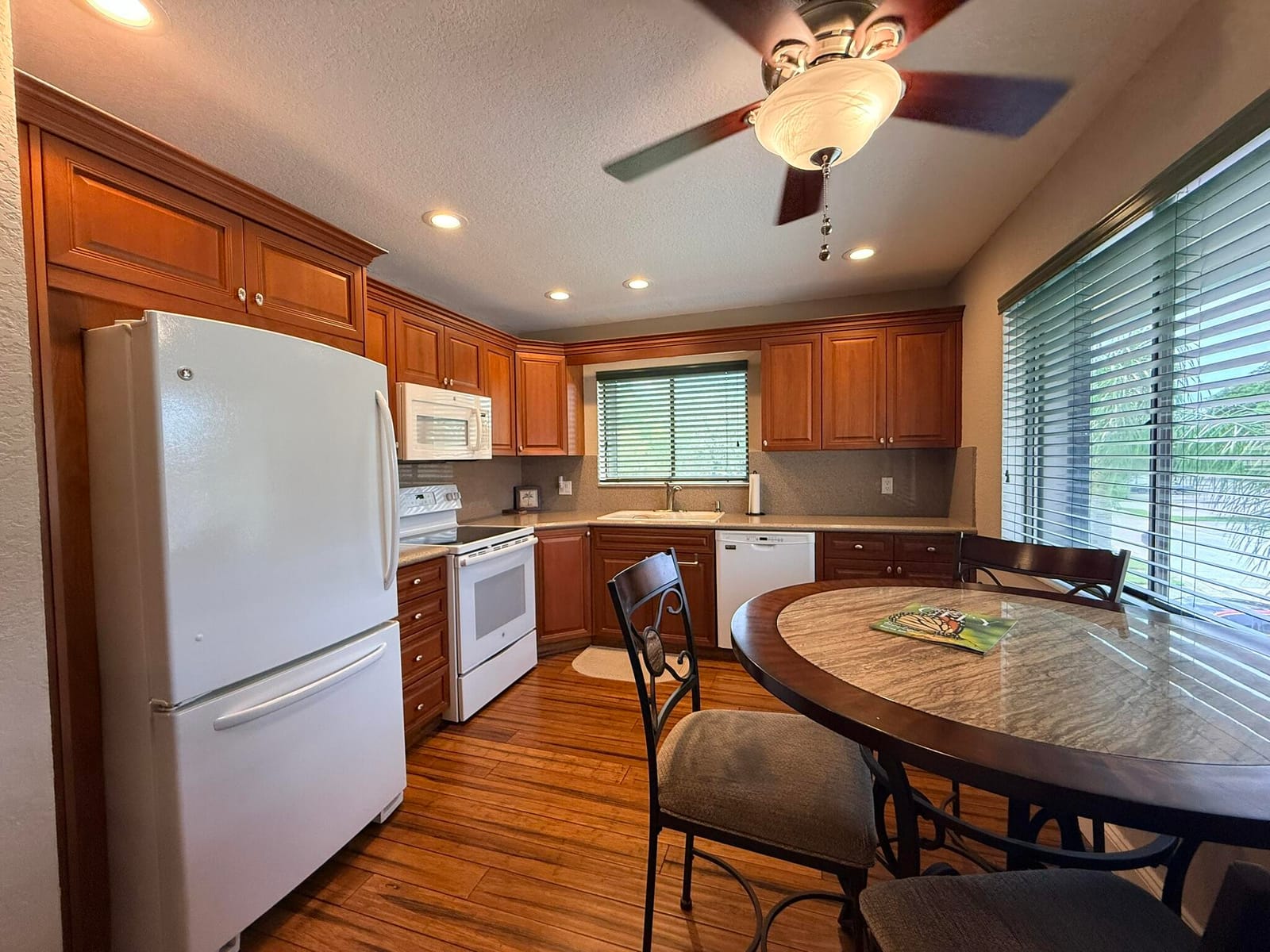 21 Lexington Lane W H — photo 12