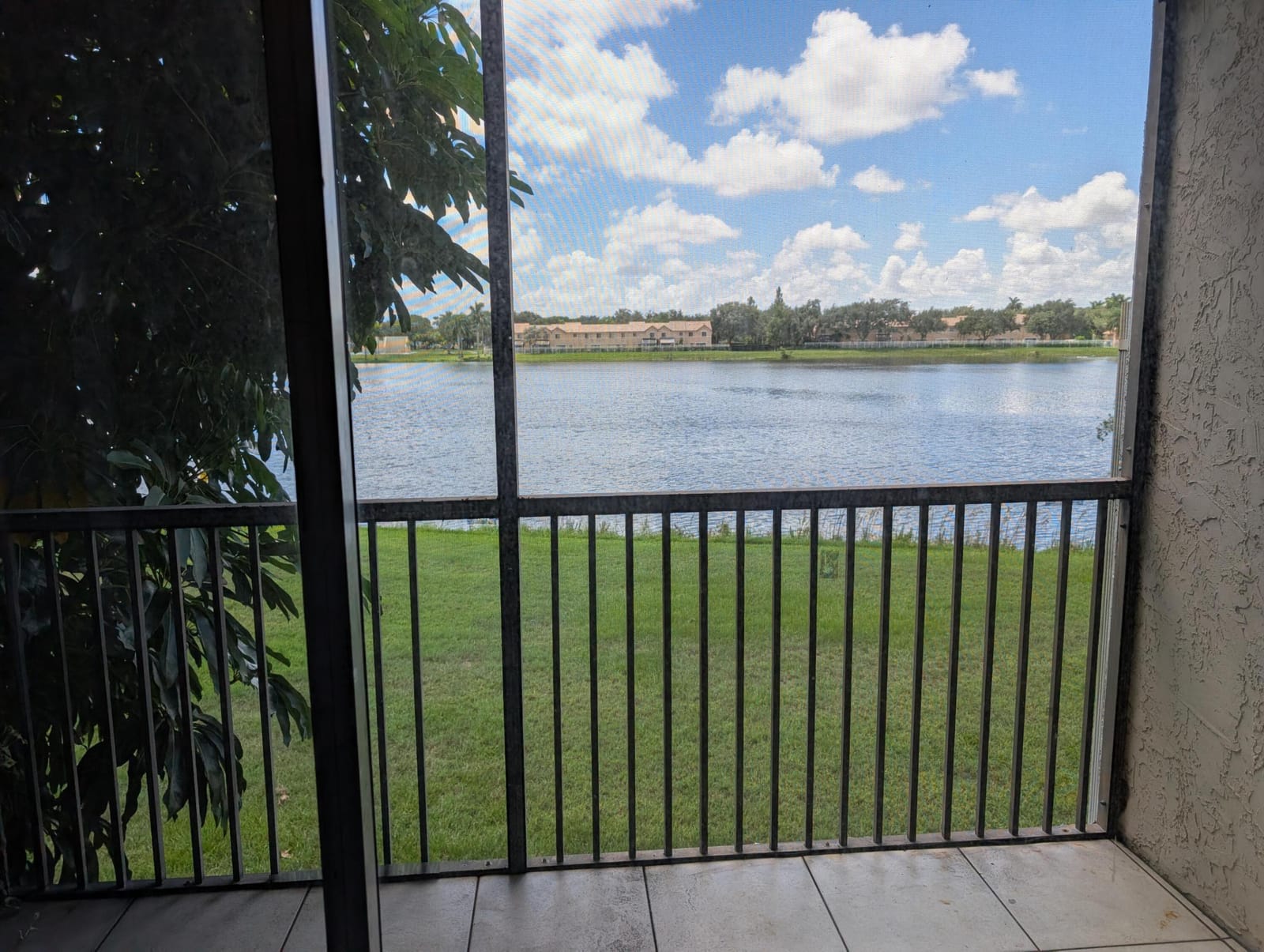 8710 N Sherman Circle 201 — photo 2