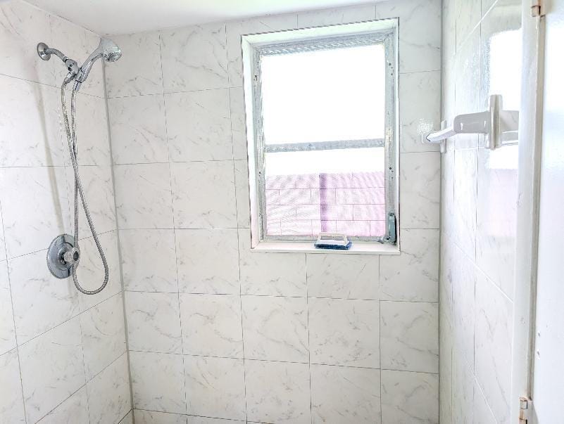 8710 N Sherman Circle 201 — photo 4