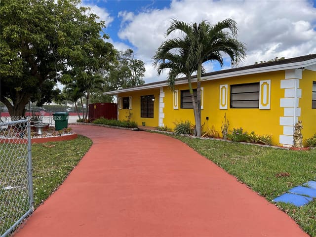 12135 SW 182nd Terrace, South Miami Heights, Miami, FL
