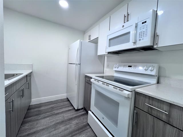 1196 NW 40th Avenue 94-404, Lauderhill, FL 33313
