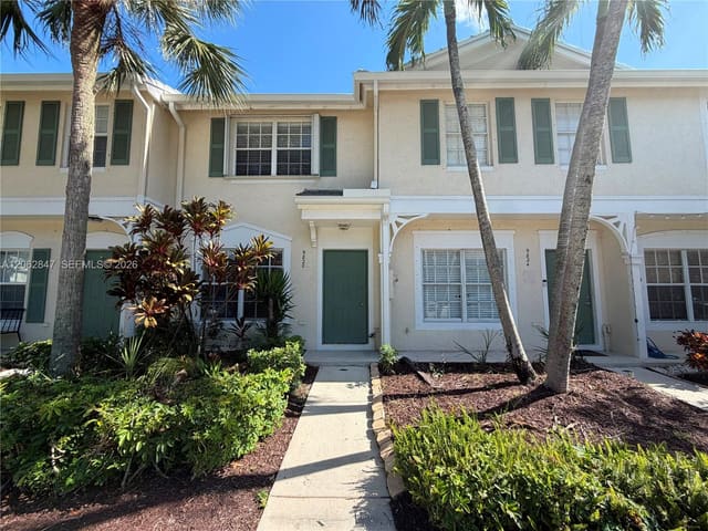 9820 NW 56th Place 0, Coral Springs, FL 33076