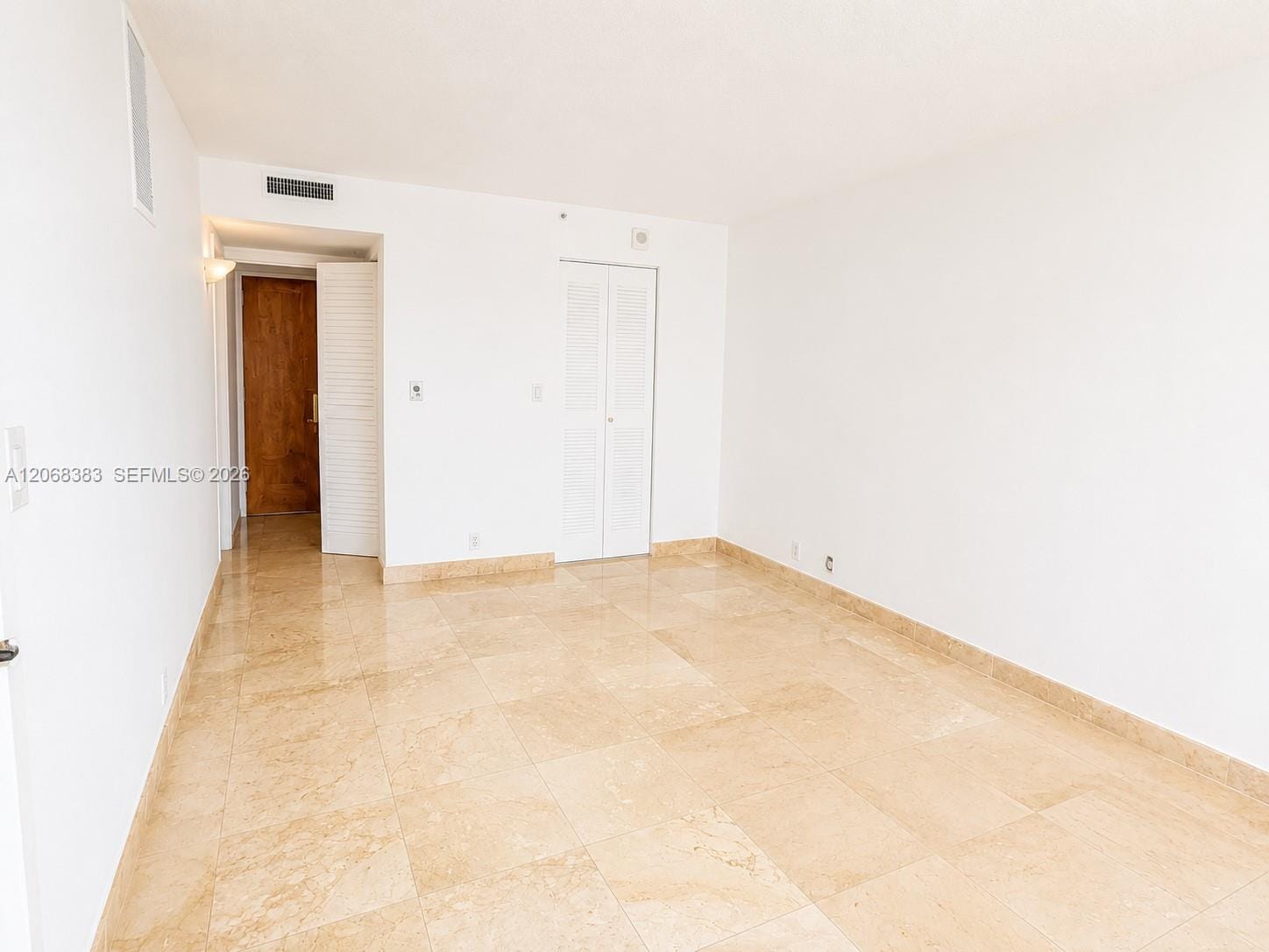 7601 E Treasure Drive 1924 — photo 5