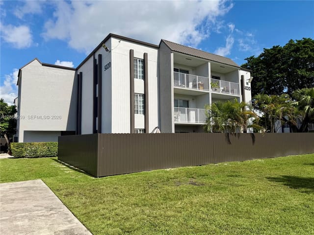 5020 NW 79th Avenue 202, sold in ZIP 33166, Doral, FL