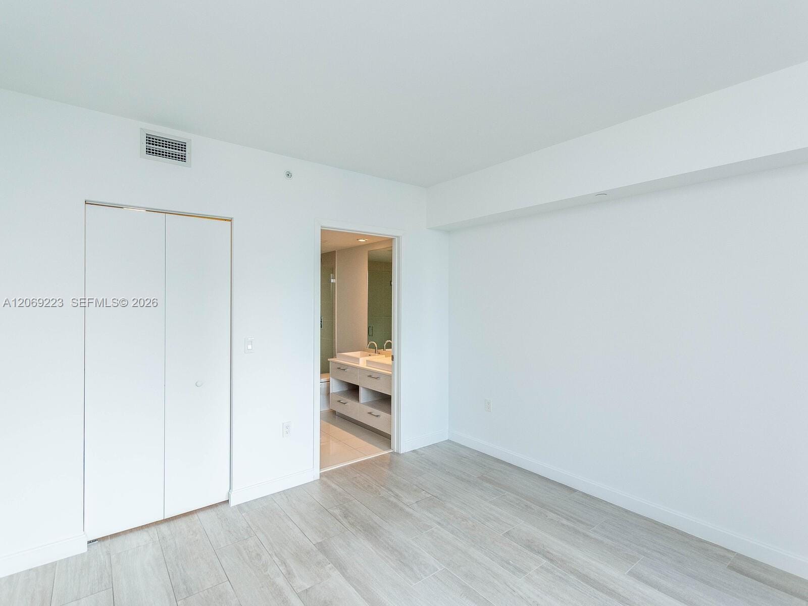 45 SW 9th Street 1201 — photo 12