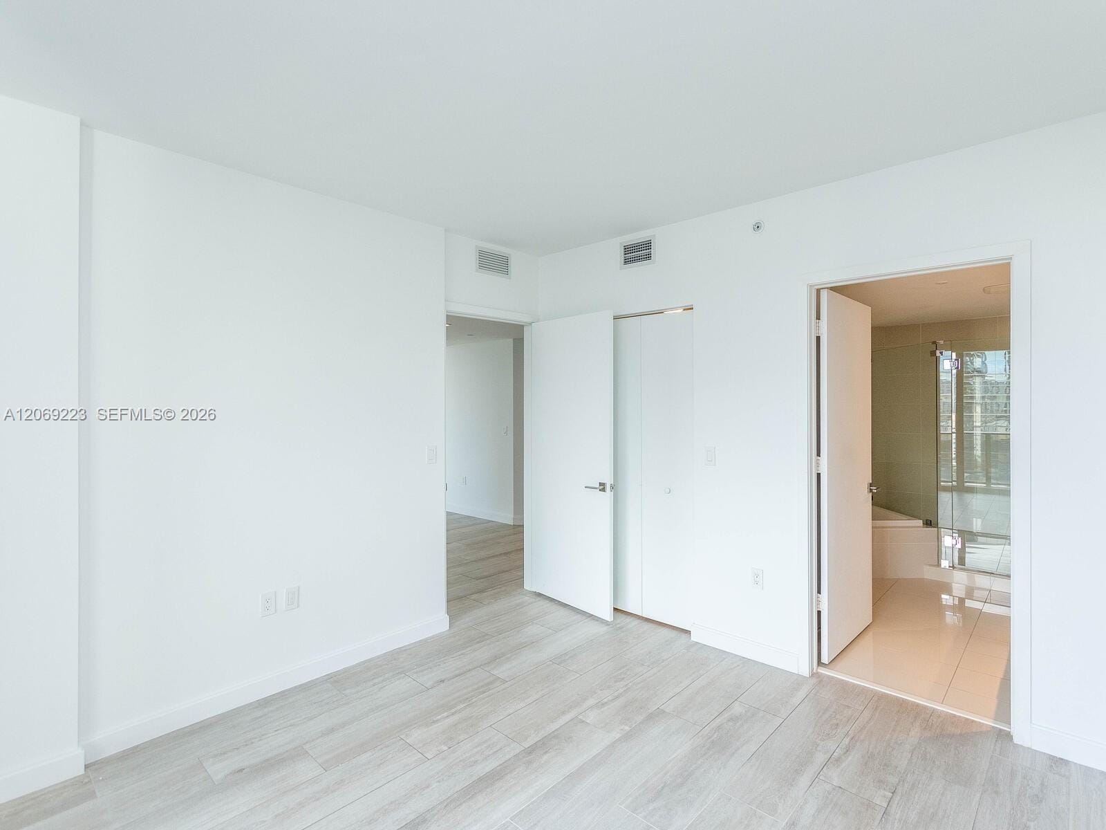 45 SW 9th Street 1201, Miami, FL 33130 photo 14