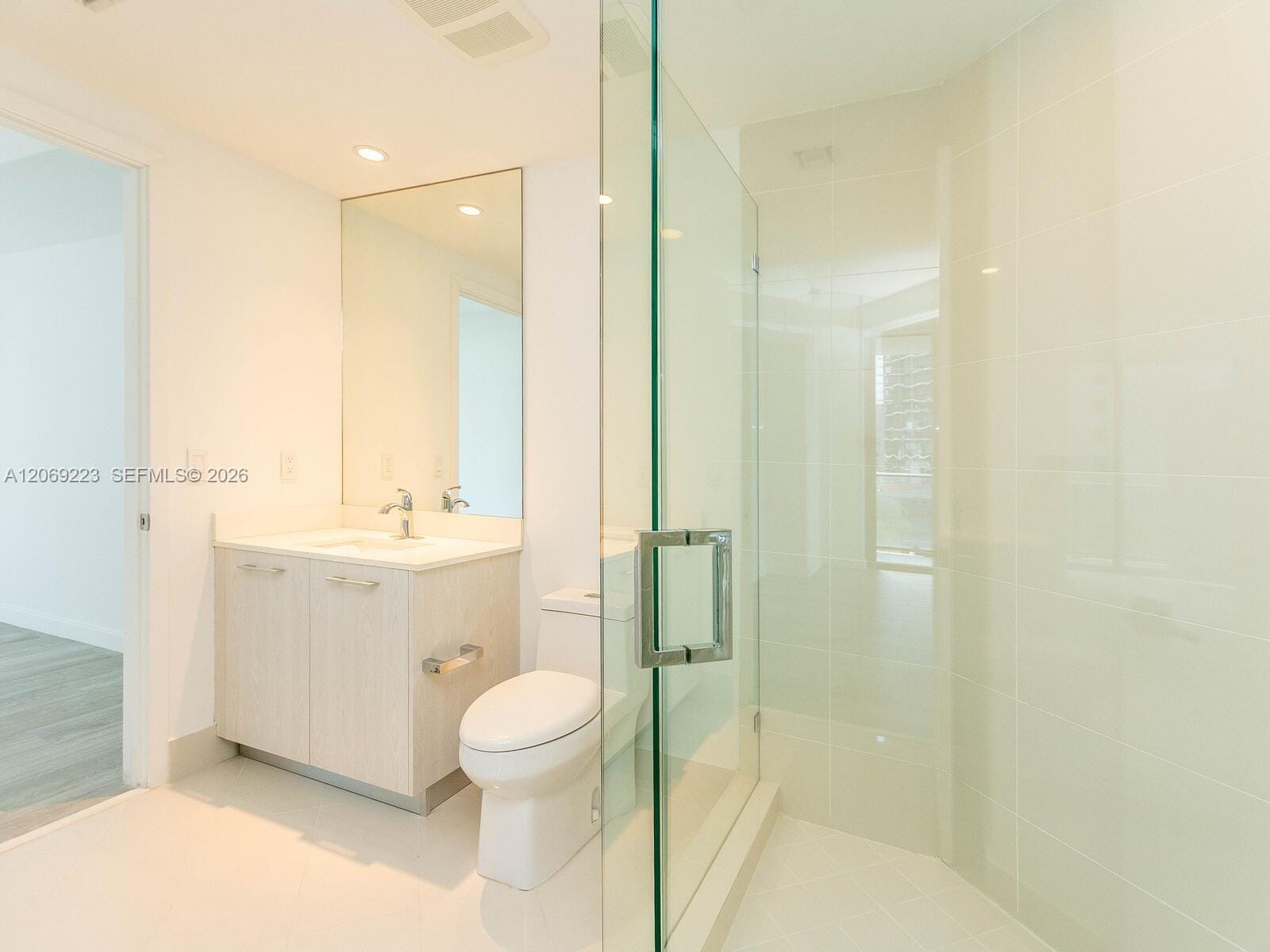 45 SW 9th Street 1201, Miami, FL 33130 photo 22
