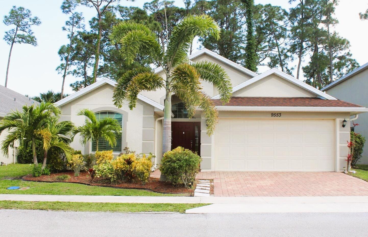 9553 SEA SPRAY Drive — photo 2