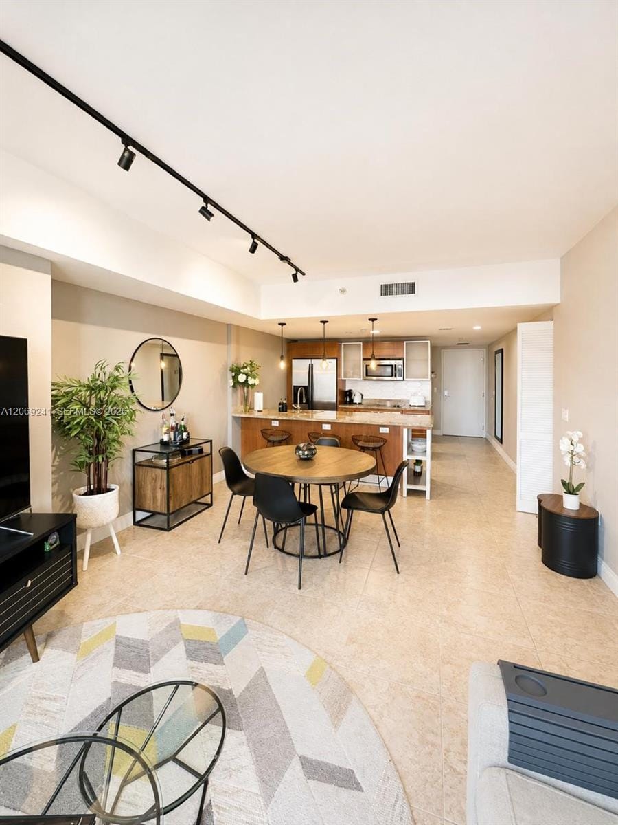185 SW 7th Street 1505 — photo 8