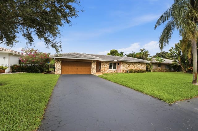 821 Ramblewood Drive, Coral Springs, FL 33071