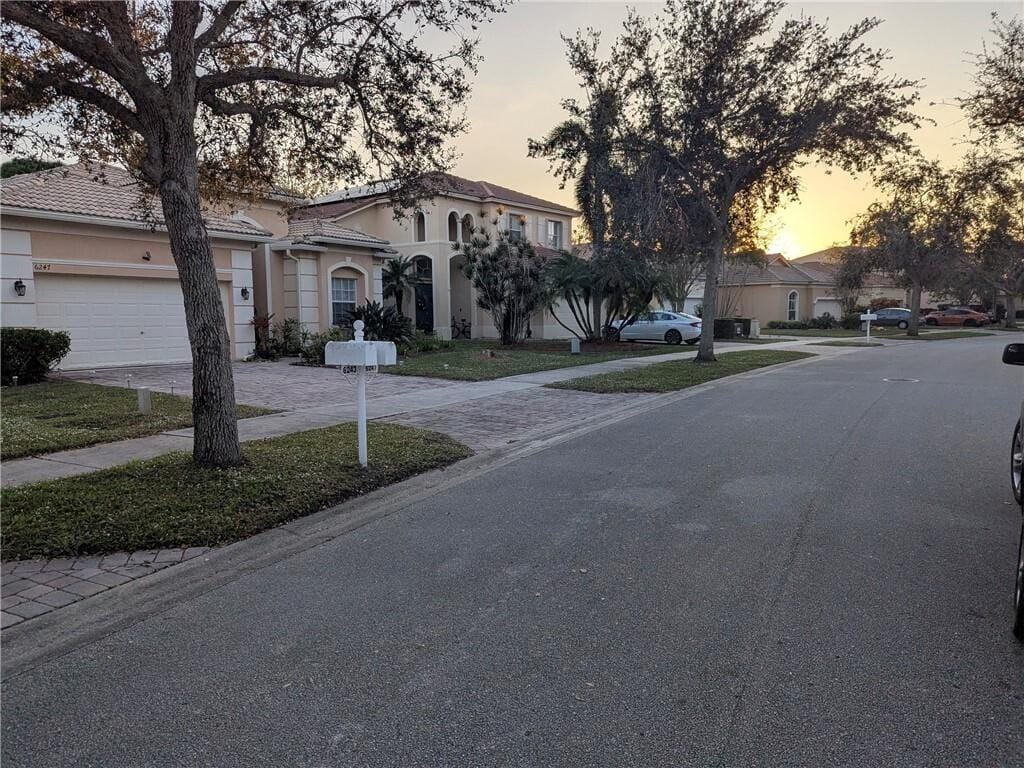 6243 ARLINGTON Way — photo 3