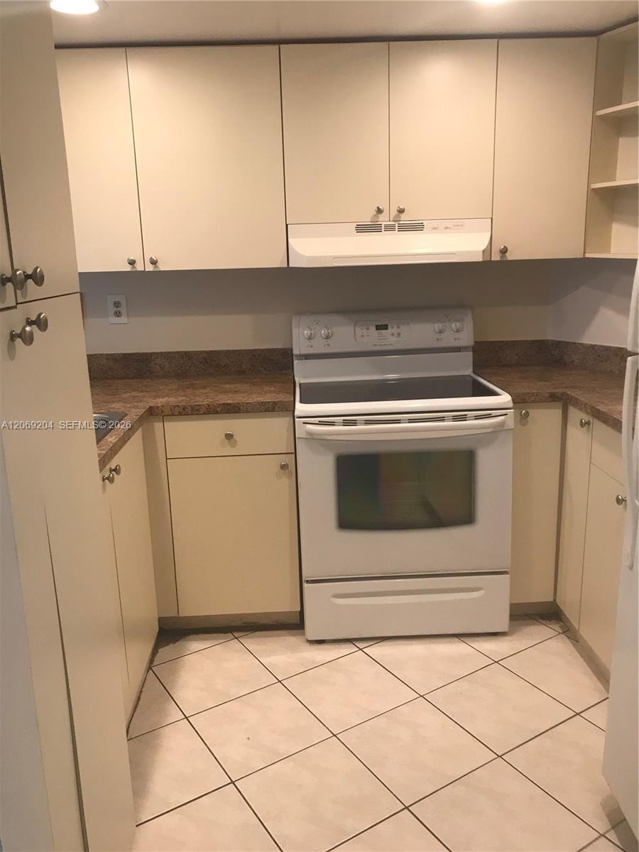 7125 NW 186th Street B106
