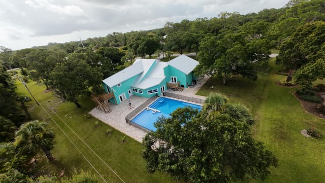 5850 34th Lane, Vero Beach, FL 32966