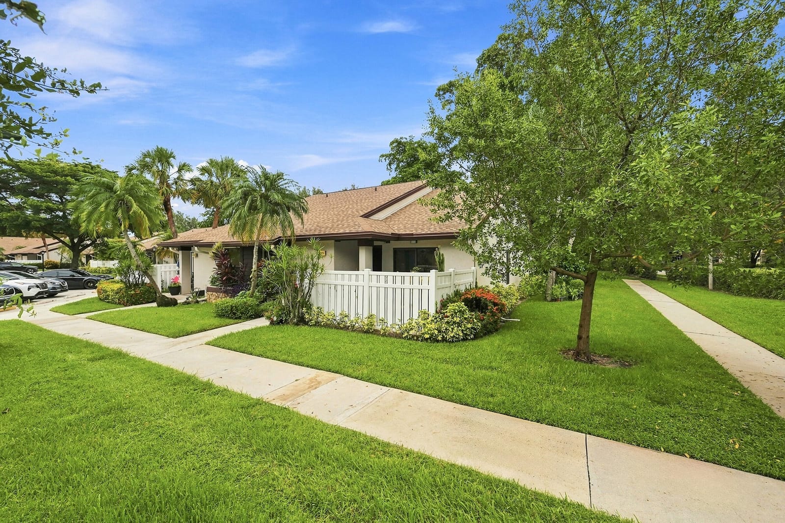 3200 Carambola Circle S — photo 12