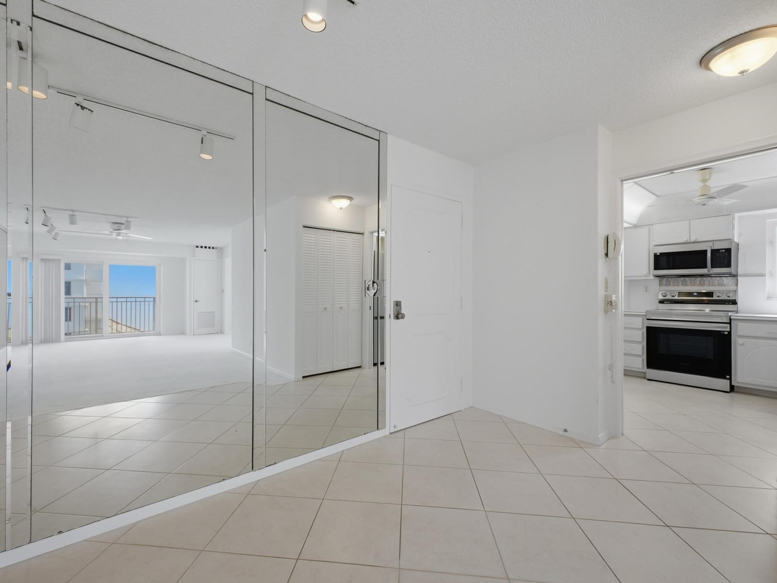 3215 S Ocean Boulevard 911, Highland Beach, FL 33487 photo 19