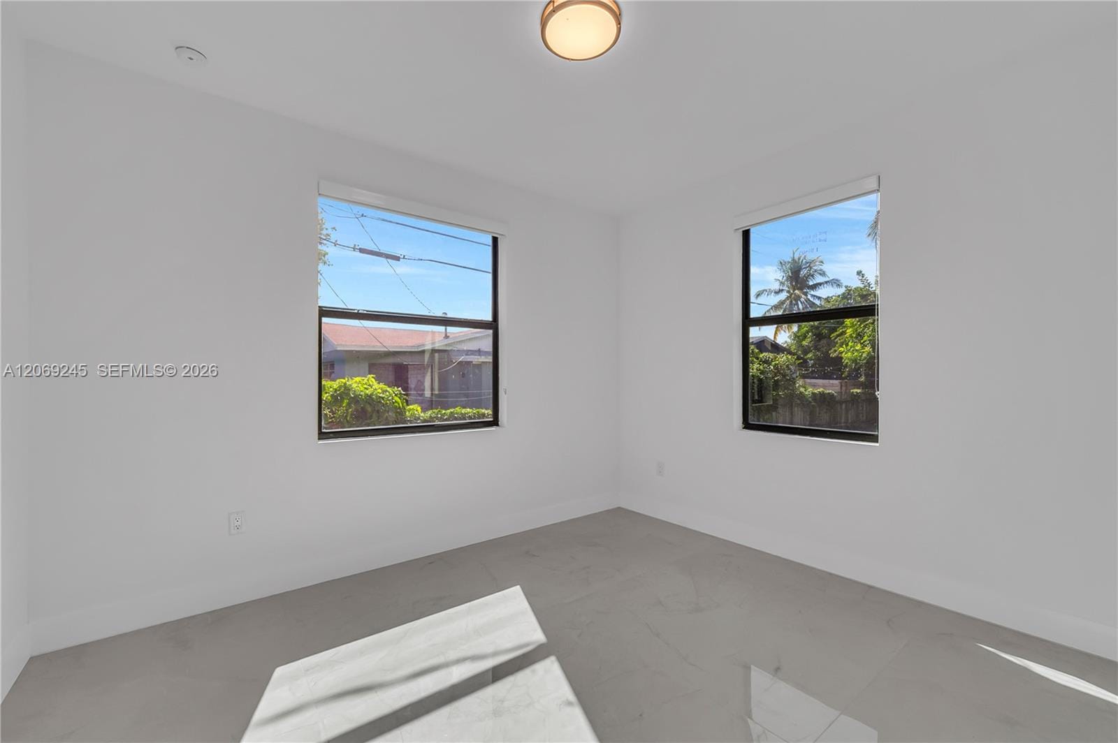 828 NE 14th Street — photo 4