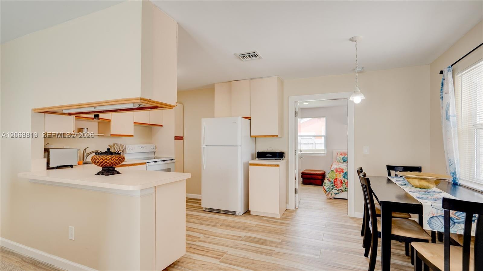3344 Plaza Place — photo 5
