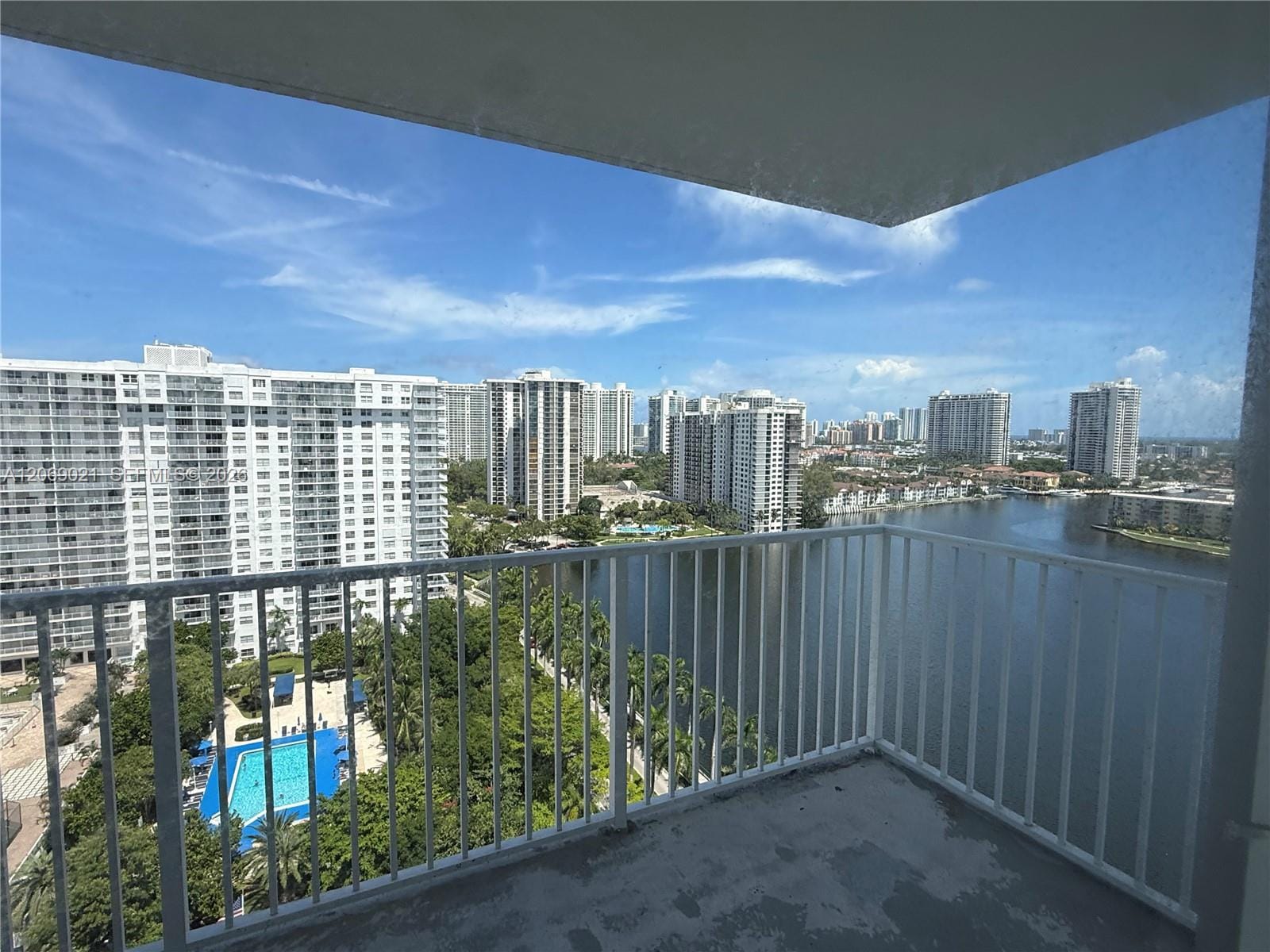 2801 NE 183rd Street 1914W, Aventura, FL 33160