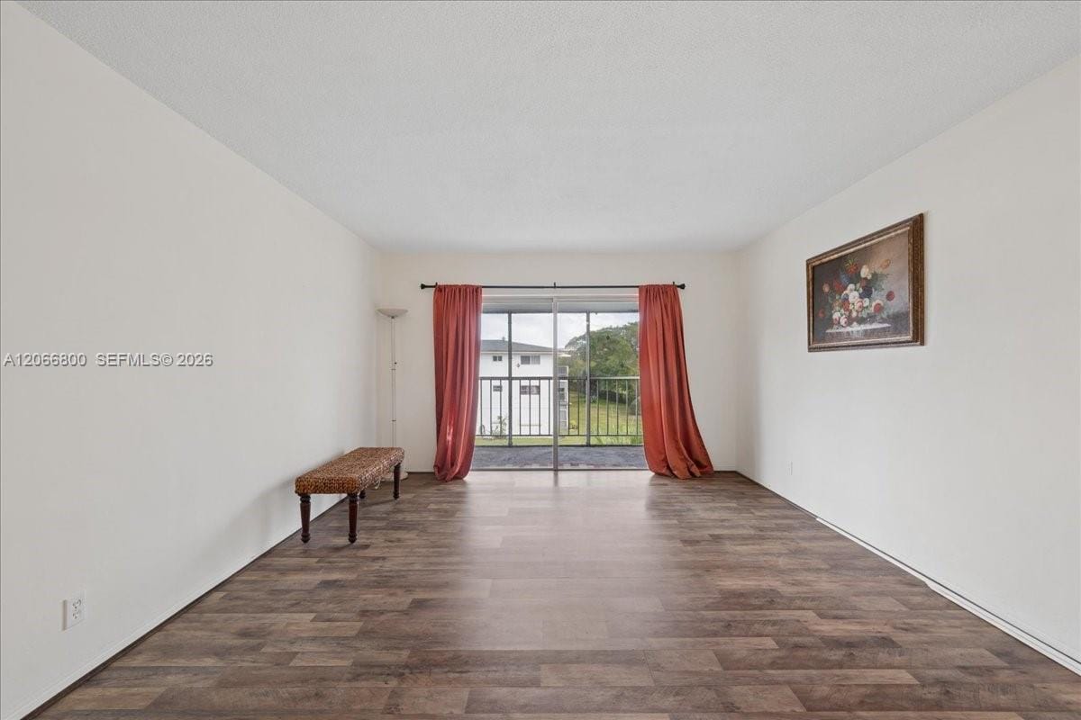 1200 Hillcrest Court 315 — photo 2
