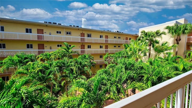 7910 Camino Real N314, Miami, FL 33143