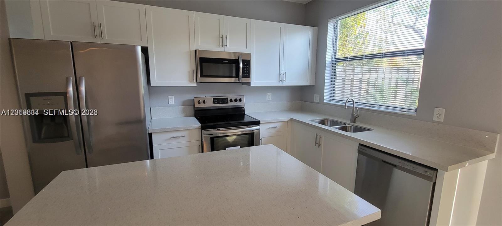 388 NE 208th Terrace, Miami, FL 33179 photo 4